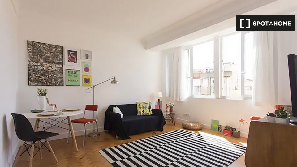 Apartment Lisbon, 1 bed, 55m² — photo 1