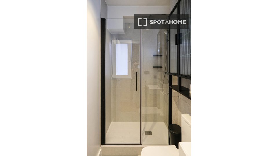 Double room Alicante, 4 beds, 83m² — photo 7
