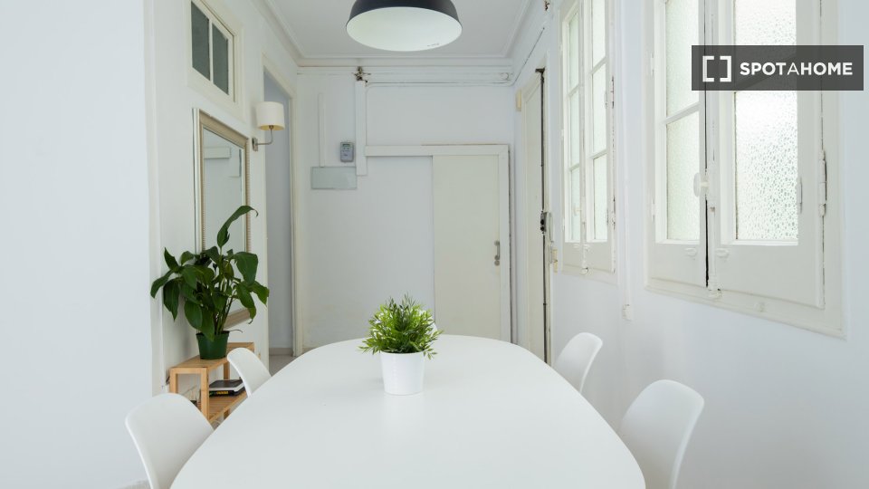 Double room Barcelona, 6 beds, 150m² — photo 16