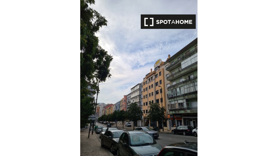 Apartment Lisbon, 2 beds, 80m² — photo 8