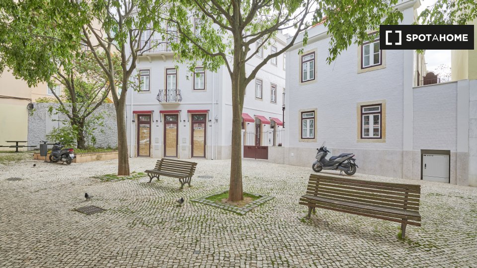 Apartment Lisbon, 1 bed, 70m² — photo 9
