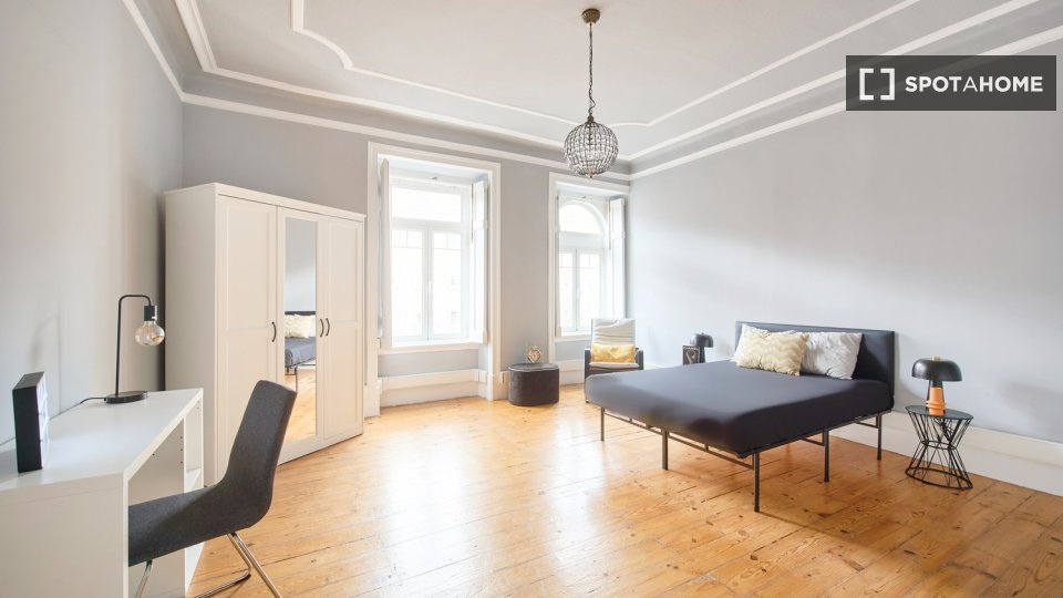 Double room Lisbon, 8 beds — photo 31