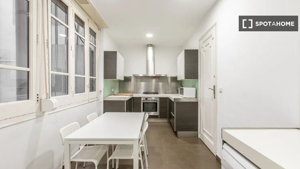 Double room Valencia, 7 beds — photo 17