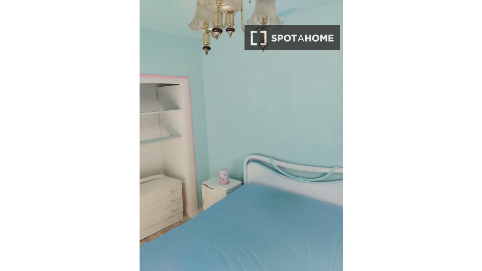 Habitación en alquiler en Arcos, Madrid.