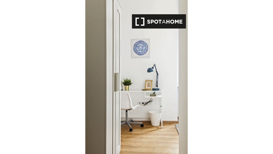 Double room Budapest, 5 beds, 140m² — photo 1