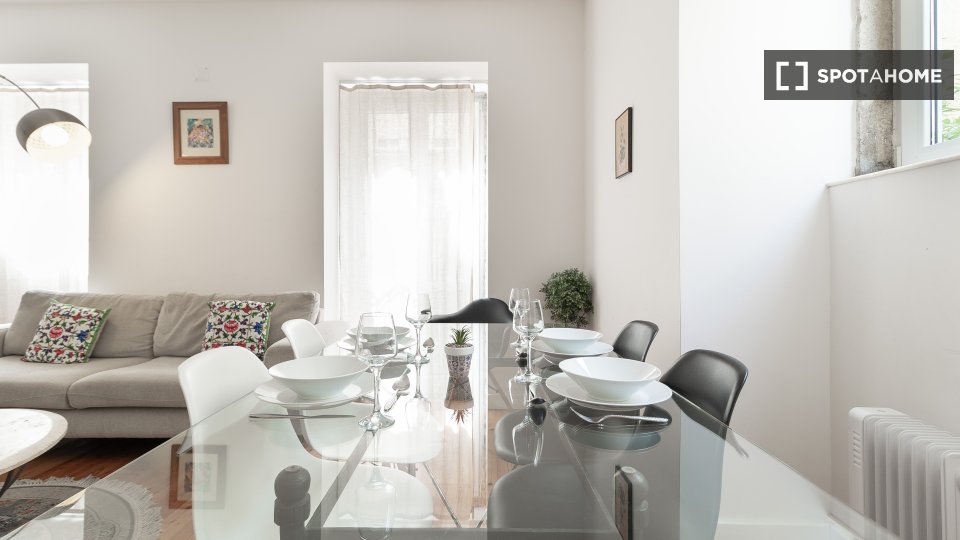 Apartment Lisbon, 2 beds — photo 38