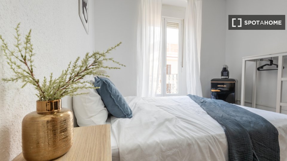 Double room Madrid, 5 beds — photo 68