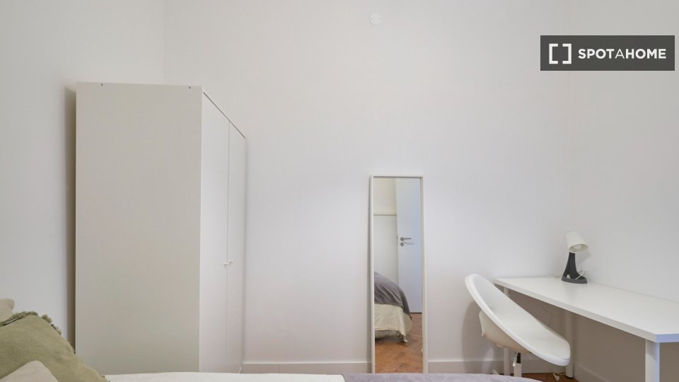 Double room Lisbon, 11 beds — photo 13