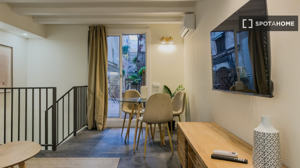 Apartment Barcelona, 1 bed, 40m² — photo 18