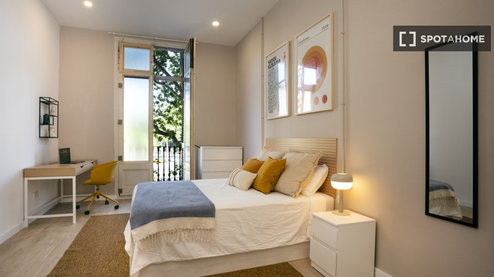 Double room Barcelona, 10 beds, 210m² — photo 19