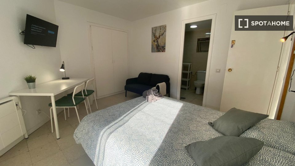 Double room Madrid, 5 beds — photo 7