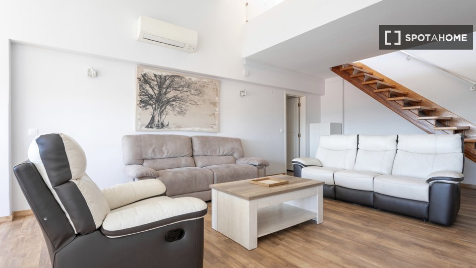 Apartment Lisbon, 4 beds, 280m² — photo 18