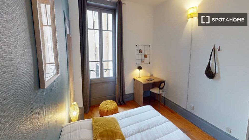 Camera doppia Lione, 5 camere, 120m² — foto 4