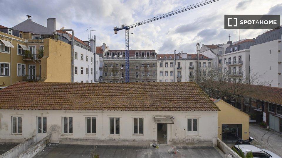Double room Lisbon, 9 beds — photo 14