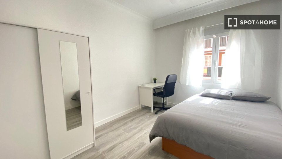 Double room Madrid, 4 beds — photo 11