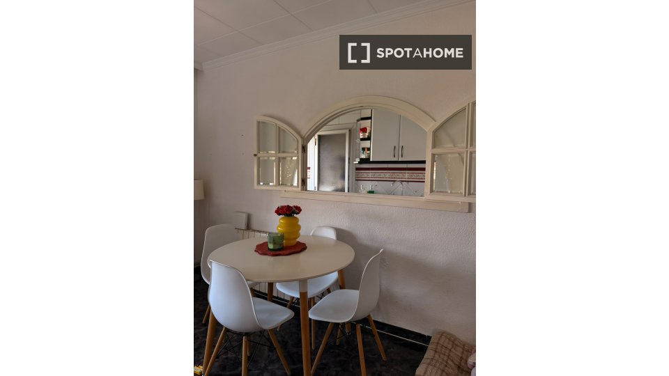 Double room Barcelona, 3 beds, 48m² — photo 16