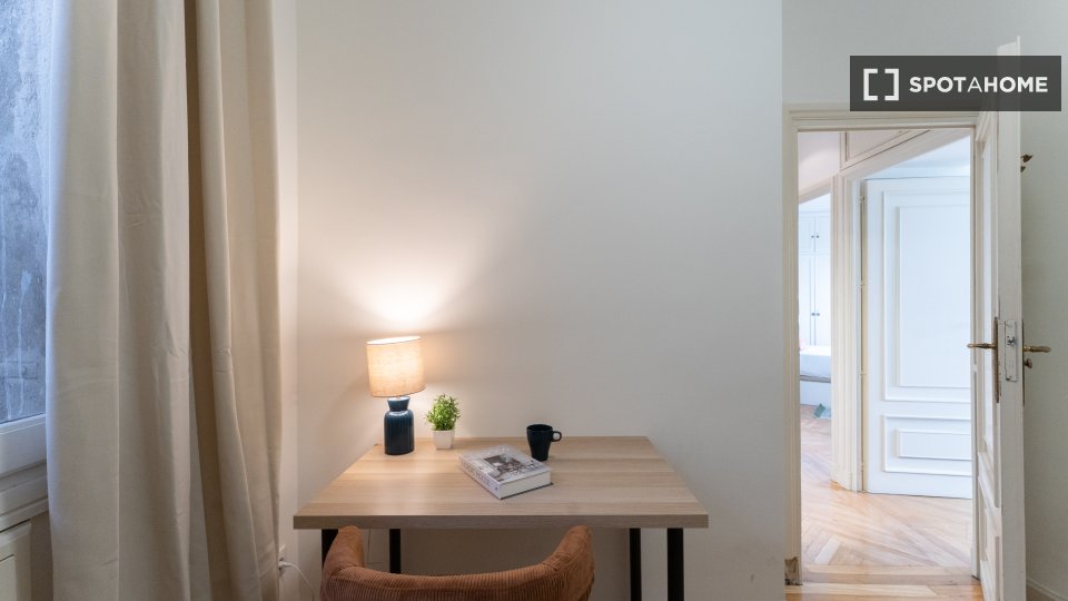 Double room Madrid, 6 beds — photo 6