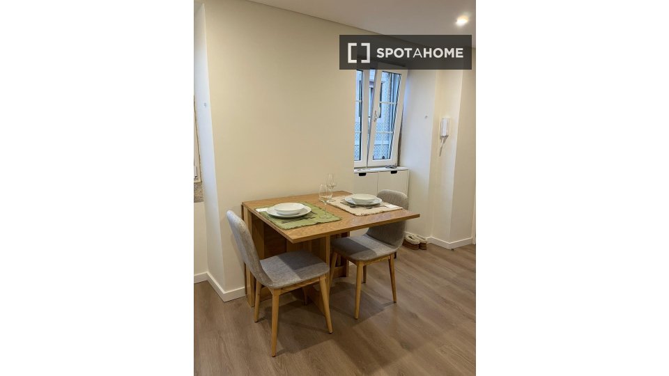 Apartment mono Lisbon, 35m² — photo 9