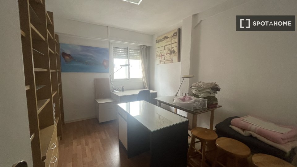 Apartment Valencia, 3 beds, 100m² — photo 4