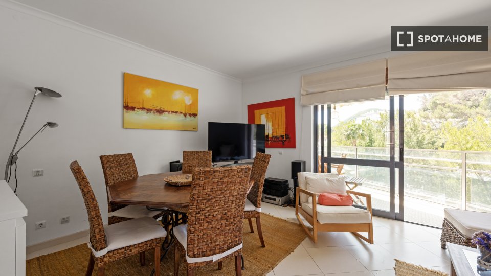 Apartment Lisbon, 2 beds, 75m² — photo 3