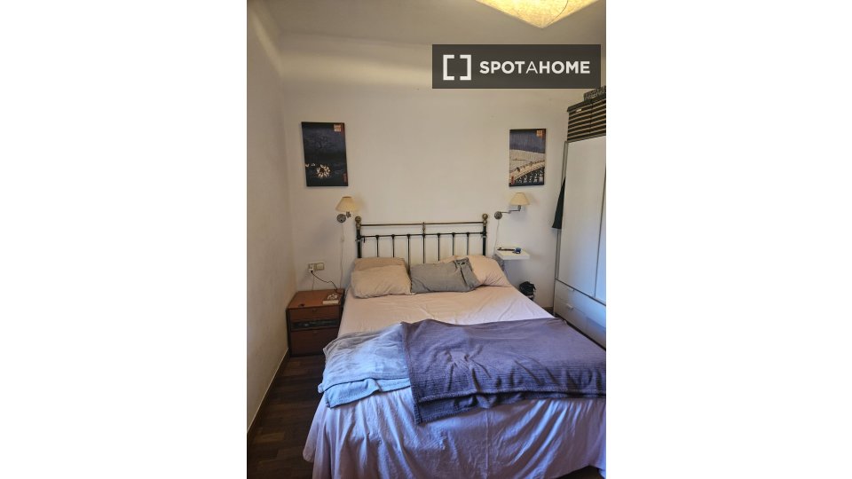 Double room Barcelona, 2 beds, 75m² — photo 17