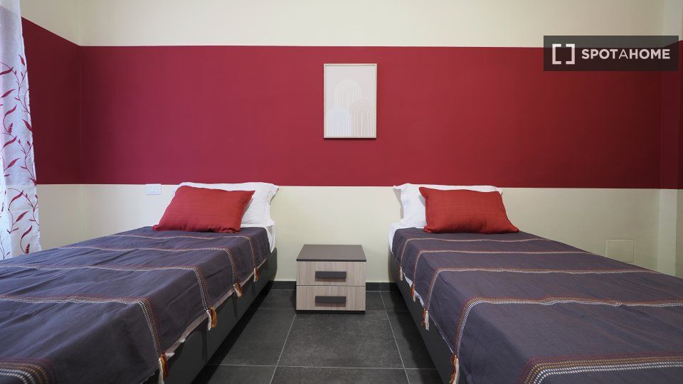 Double room Turin, 2 beds — photo 8