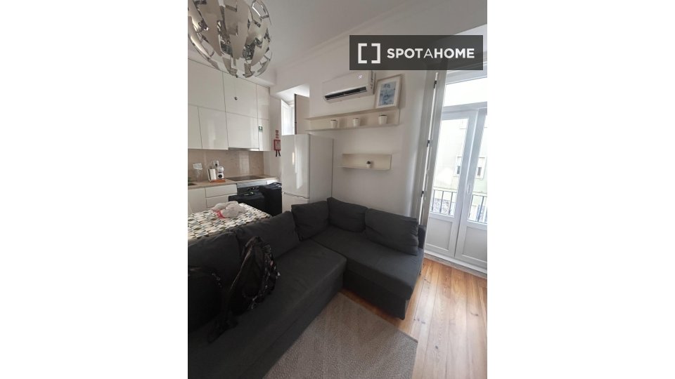 Apartment Lisbon, 1 bed, 55m² — photo 11