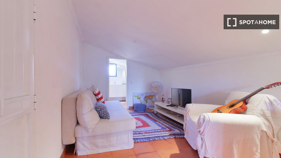 Apartment Lisbon, 4 beds, 215m² — photo 8