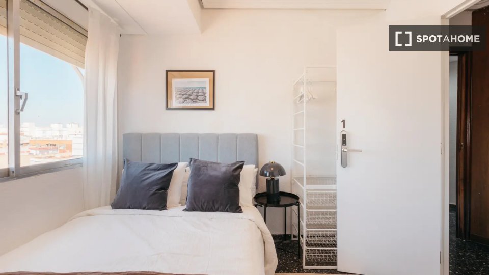 Double room Valencia, 5 beds — photo 18