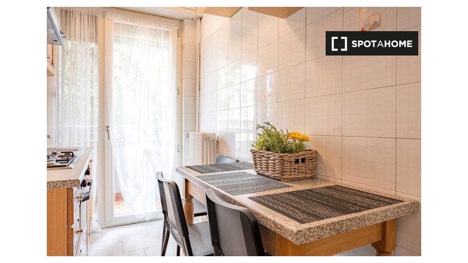 Double room Milan, 4 beds, 80m² — photo 8