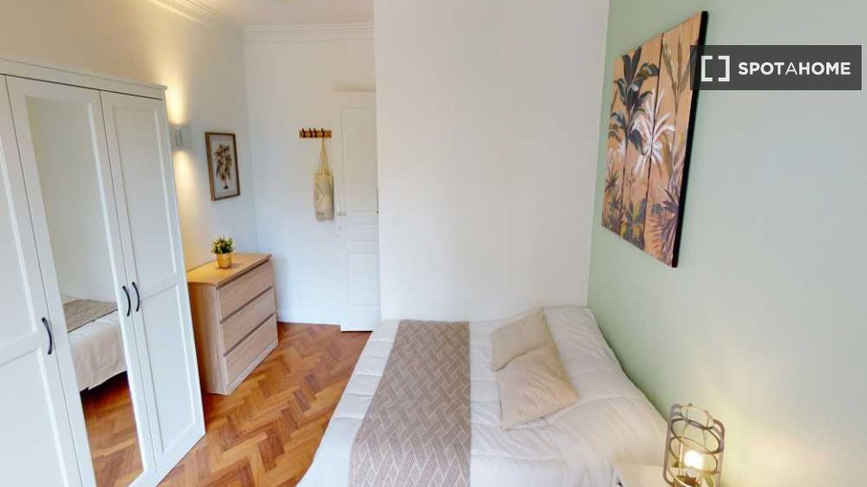 Double room Paris, 5 beds, 110m² — photo 37