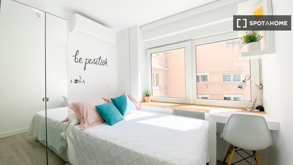 Double room Madrid, 6 beds — photo 15