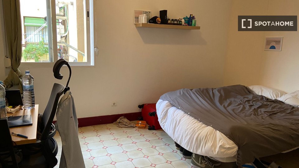 Double room Barcelona, 9 beds — photo 11