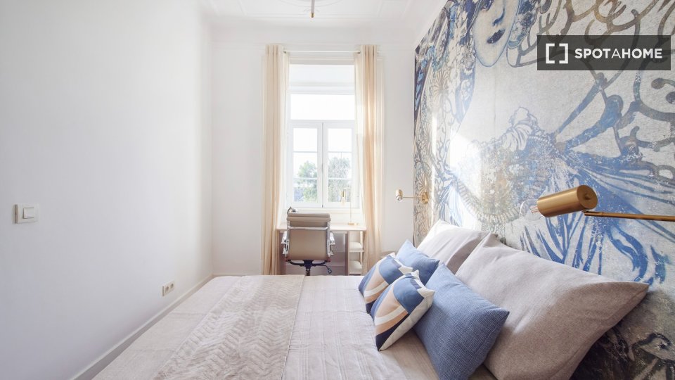 Double room Lisbon, 6 beds — photo 34