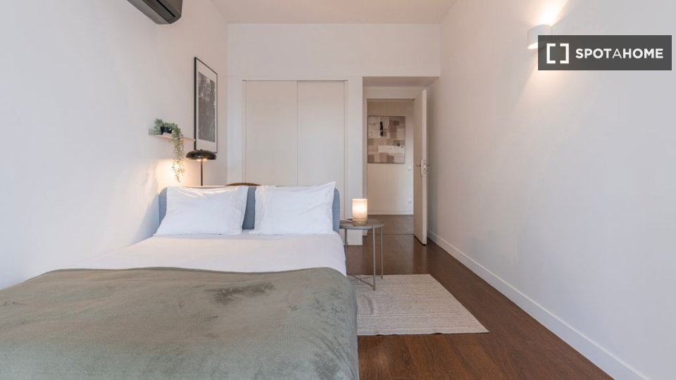 Apartment Lisbon, 3 beds — photo 2