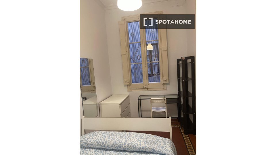 Double room Barcelona, 5 beds, 100m² — photo 19