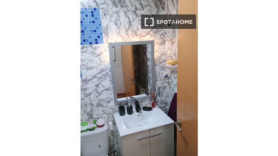 Double room Barcelona, 1 bed, 100m² — photo 2