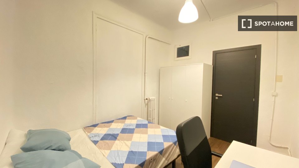 Double room Madrid, 8 beds — photo 19