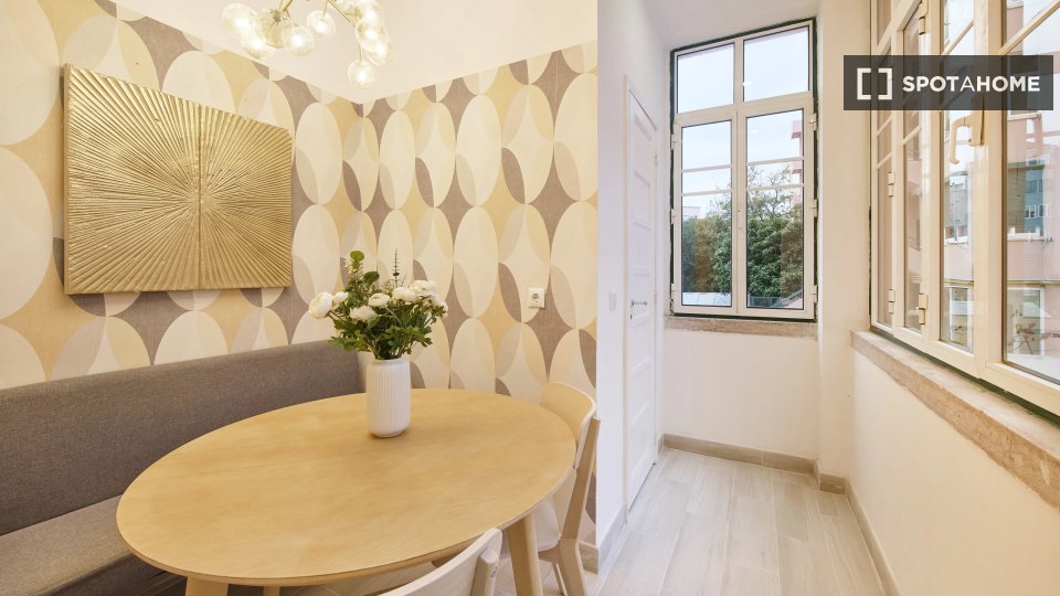 Double room Lisbon, 6 beds — photo 15