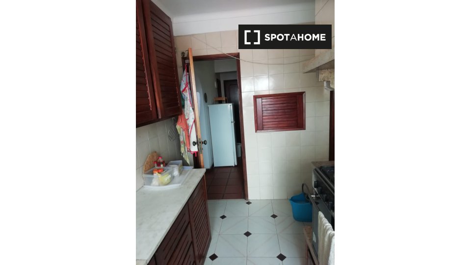 Double room Lisbon, 3 beds, 120m² — photo 6