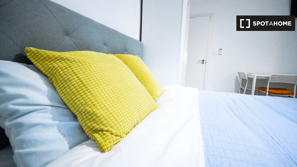 Double room Valencia, 4 beds, 100m² — photo 18