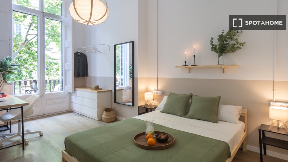 Double room Barcelona, 8 beds, 239m² — photo 12