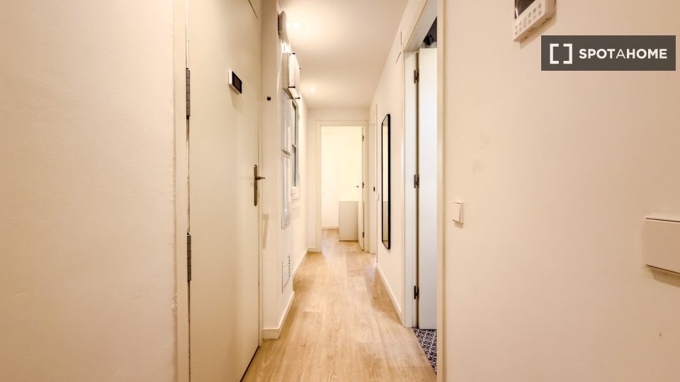 Apartment Barcelona, 2 beds, 73m² — photo 34