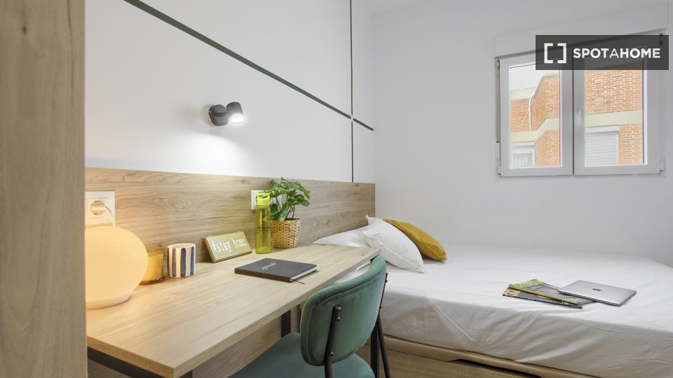 Double room Madrid, 6 beds — photo 28