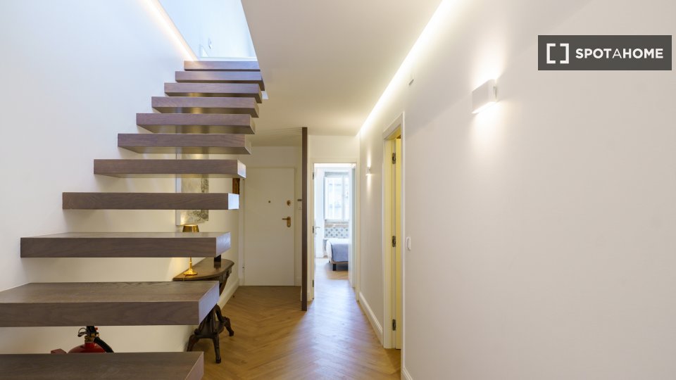 Apartment Lisbon, 2 beds, 100m² — photo 14