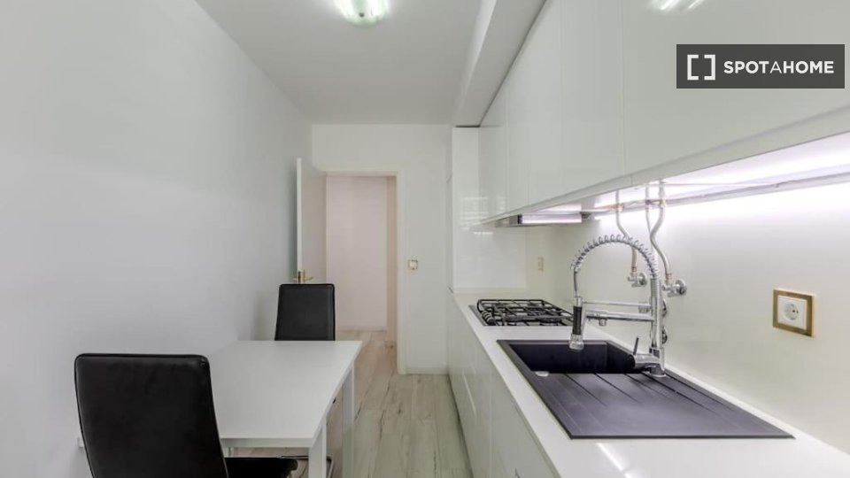 Apartment Lisbon, 3 beds — photo 16