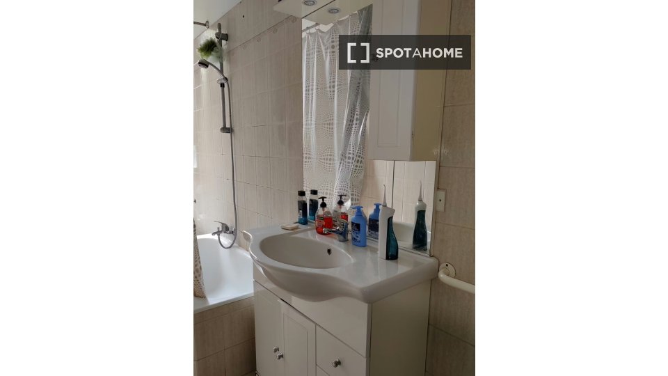 Double room Milan, 2 beds, 73m² — photo 10