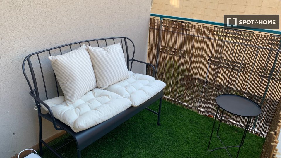 Double room Barcelona, 4 beds, 85m² — photo 5