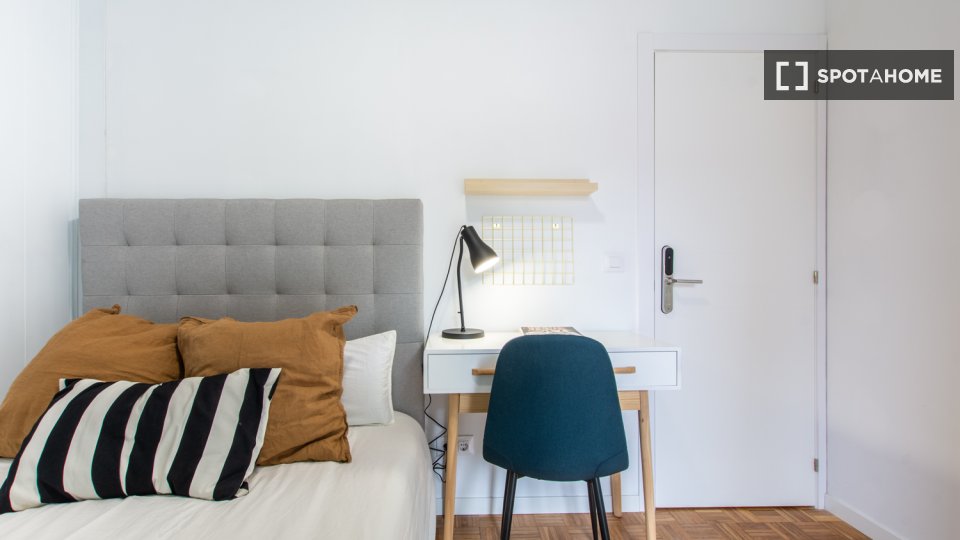 Double room Madrid, 10 beds — photo 17