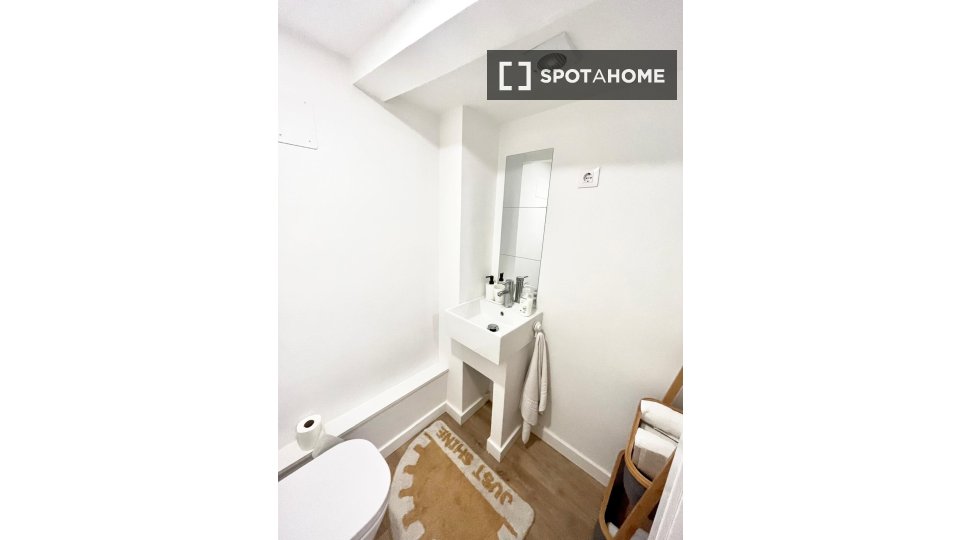 Apartment Barcelona, 3 beds, 105m² — photo 19